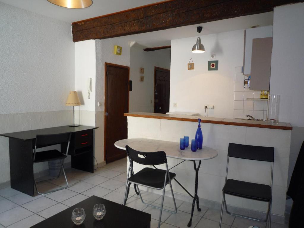 Residence Saint Simon Carcassone Room photo